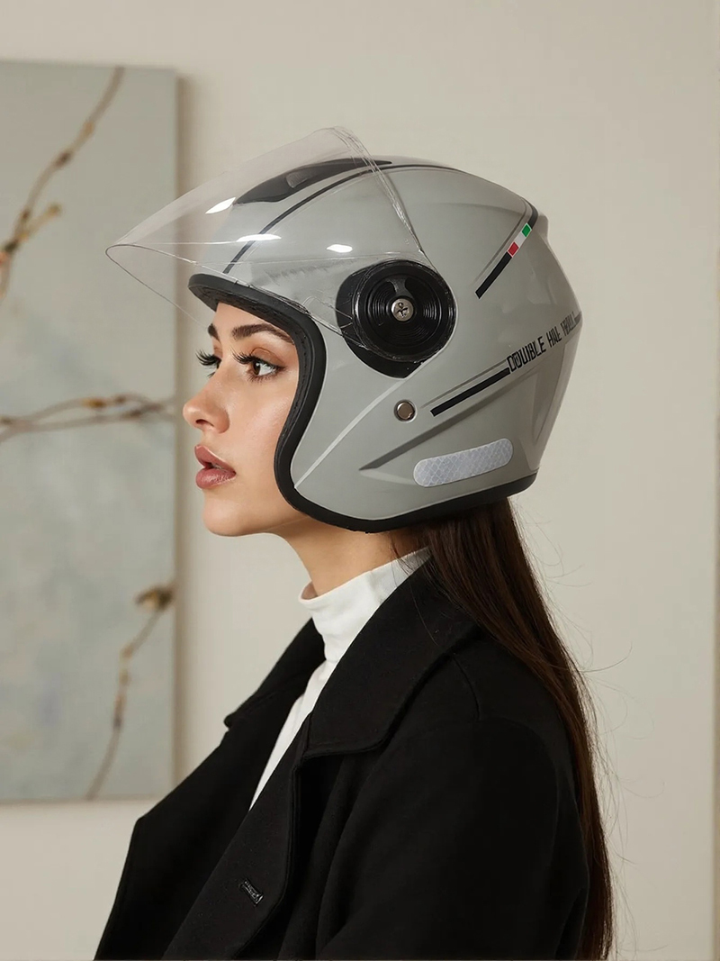 2025 オートバイデュアルバイザーフリップアップモジュラー - Dual Visor Motorcycle Racing Helmet のレビューと価格
